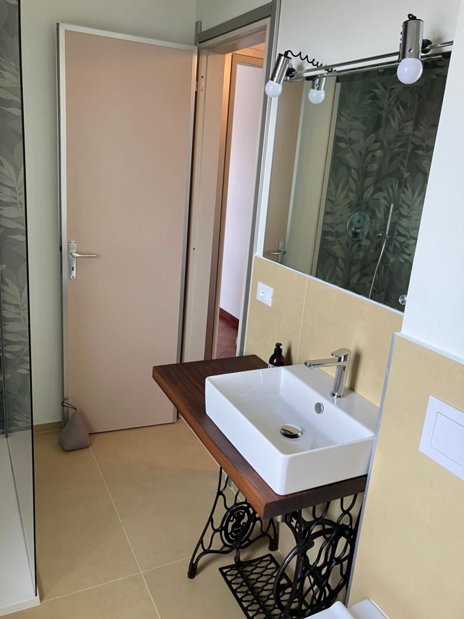 Apartmán Aria Luce Mare San Bartolomeo Al Mare Exteriér fotografie